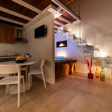 Apartment Old Court Luxury Suite&spa By Monholiday *