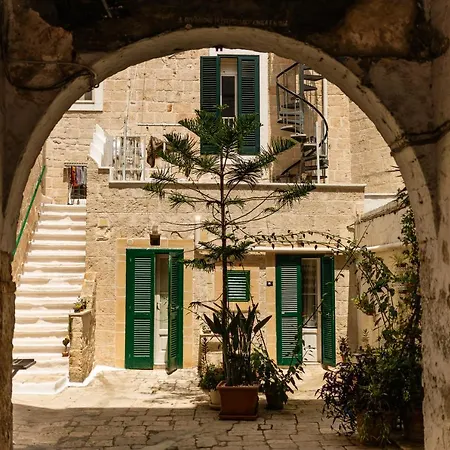 Old Court Luxury Suite&spa By Monholiday Apartment *